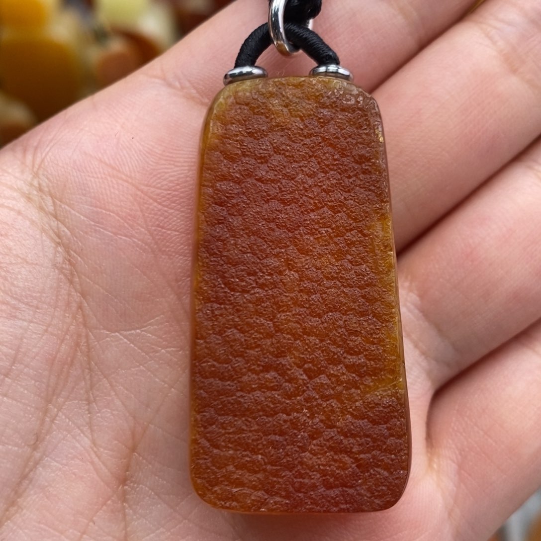 琥珀吊坠(赠链)未镶嵌