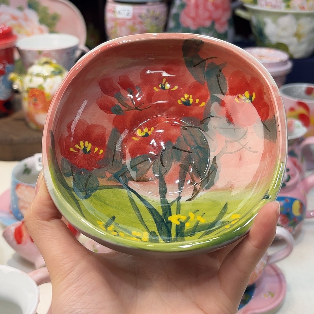 瓷片兔兔好可爱啊我 