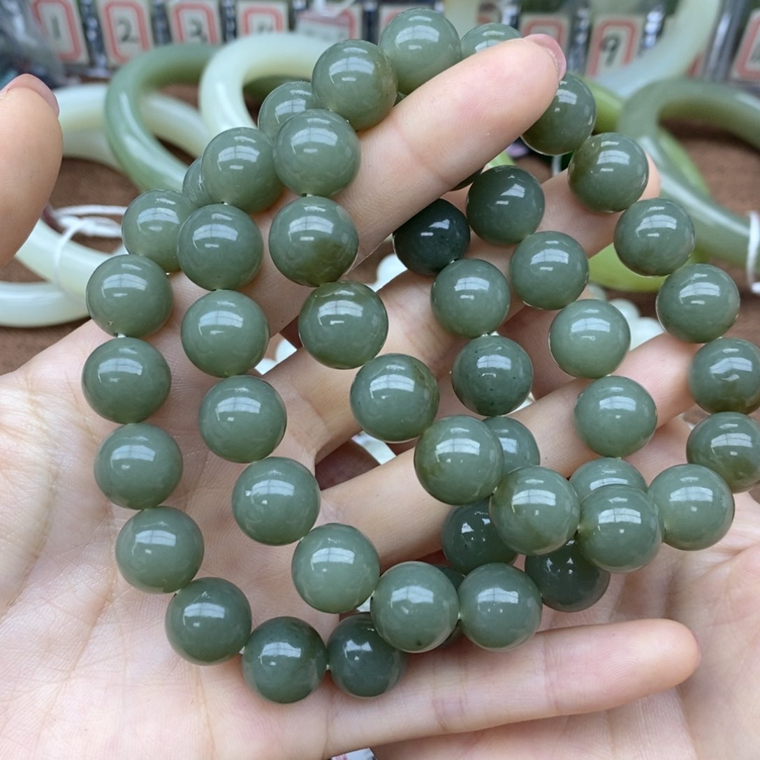手串未镶嵌和田玉卡12