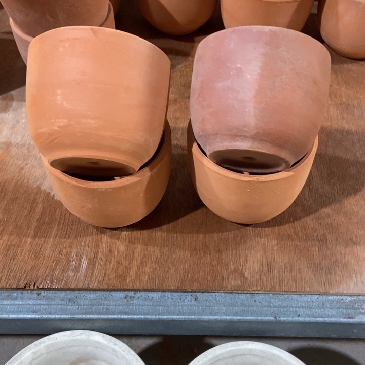 瑕疵紅陶杯子8×7-4        