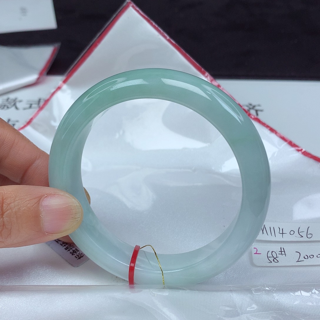 翡翠手镯未镶嵌58圈4056