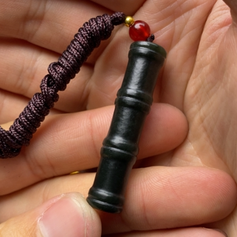 工***铁和田玉未镶嵌颈饰