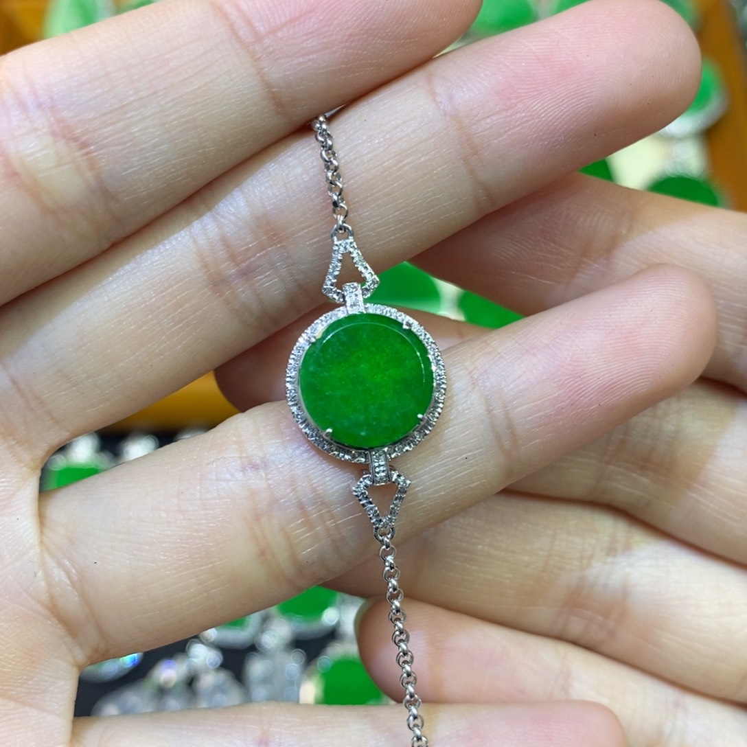 18K金镶嵌翡翠手链手链