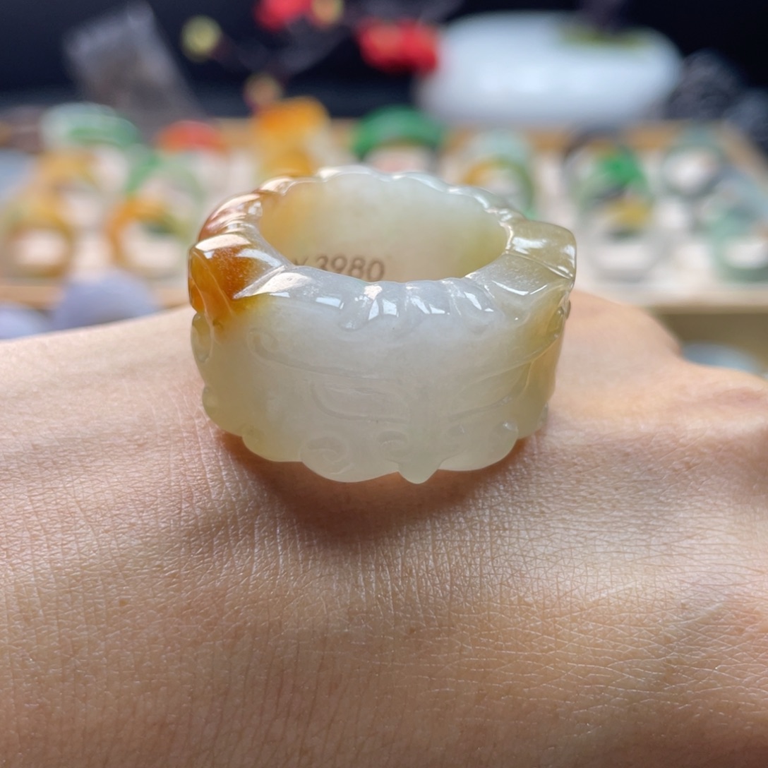 定制翡翠未镶嵌戒指