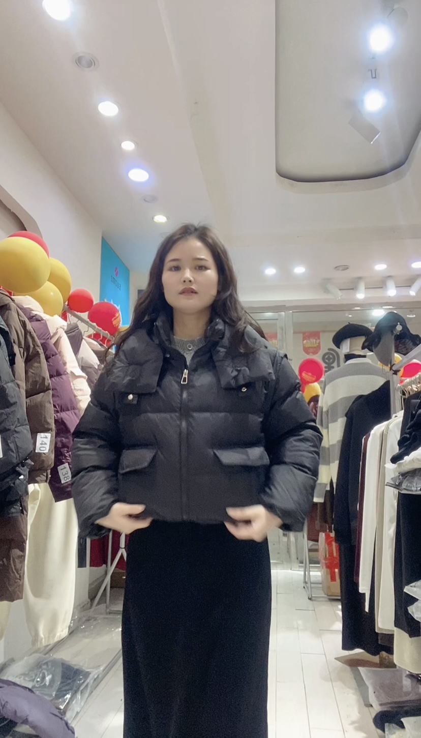 小个子短款羽绒女冬季加厚连帽简约通勤外套
