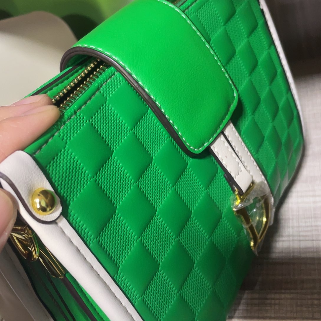 蚕丝我x多謝多謝多謝