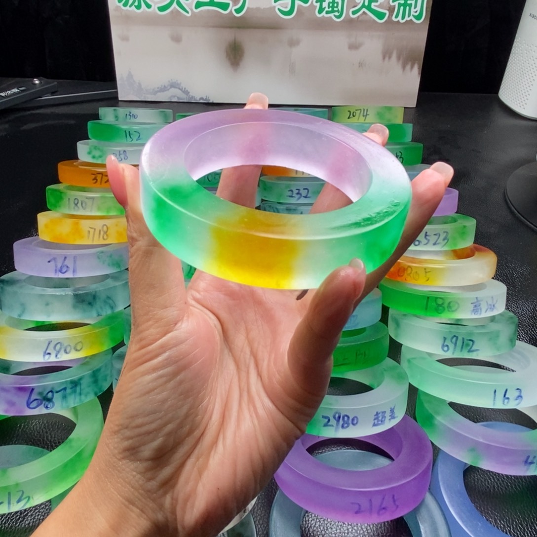 f***珊玉百搭时尚独龙翠手镯