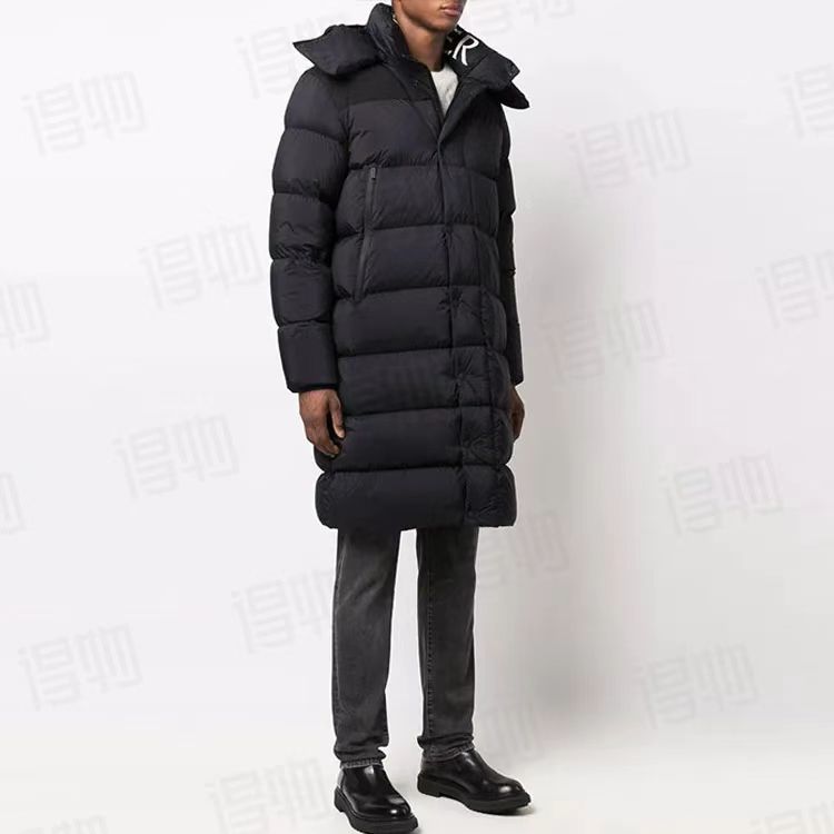 全新未使用 MONCLER 长棉服5码