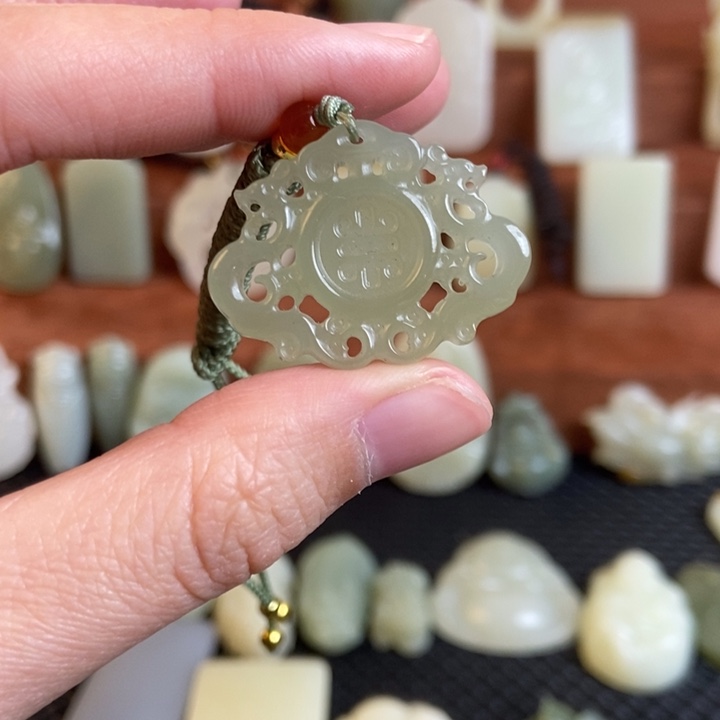 和田玉未镶嵌手链