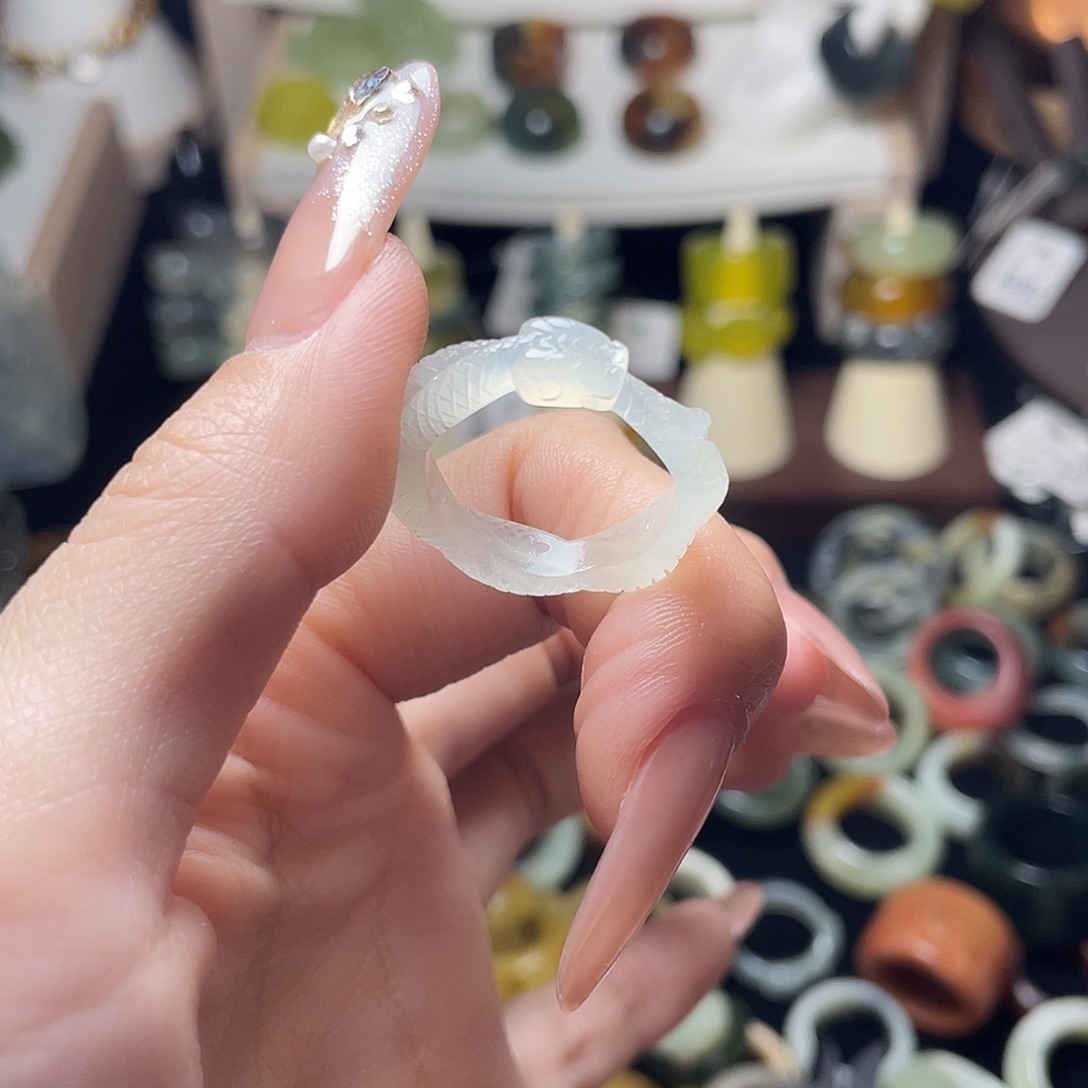 蛇纹石玉未镶嵌戒指18.1