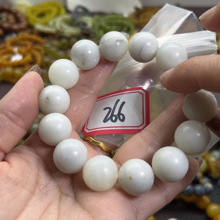 蛇纹石玉未镶嵌手链