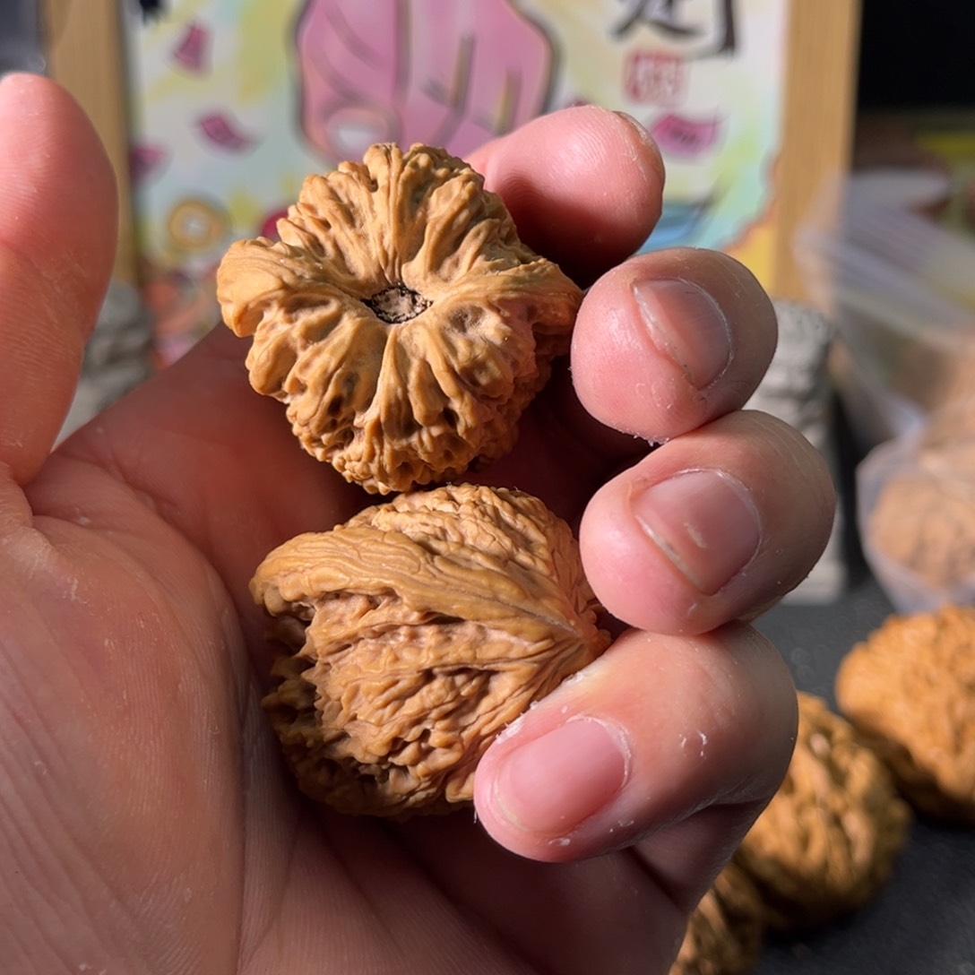 文玩核桃把件三*南疆