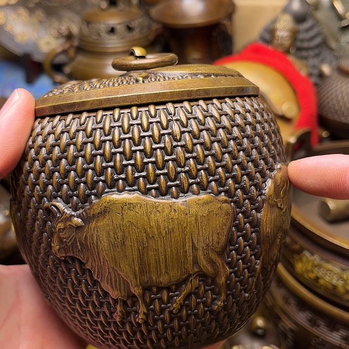 精美铜器批发档口