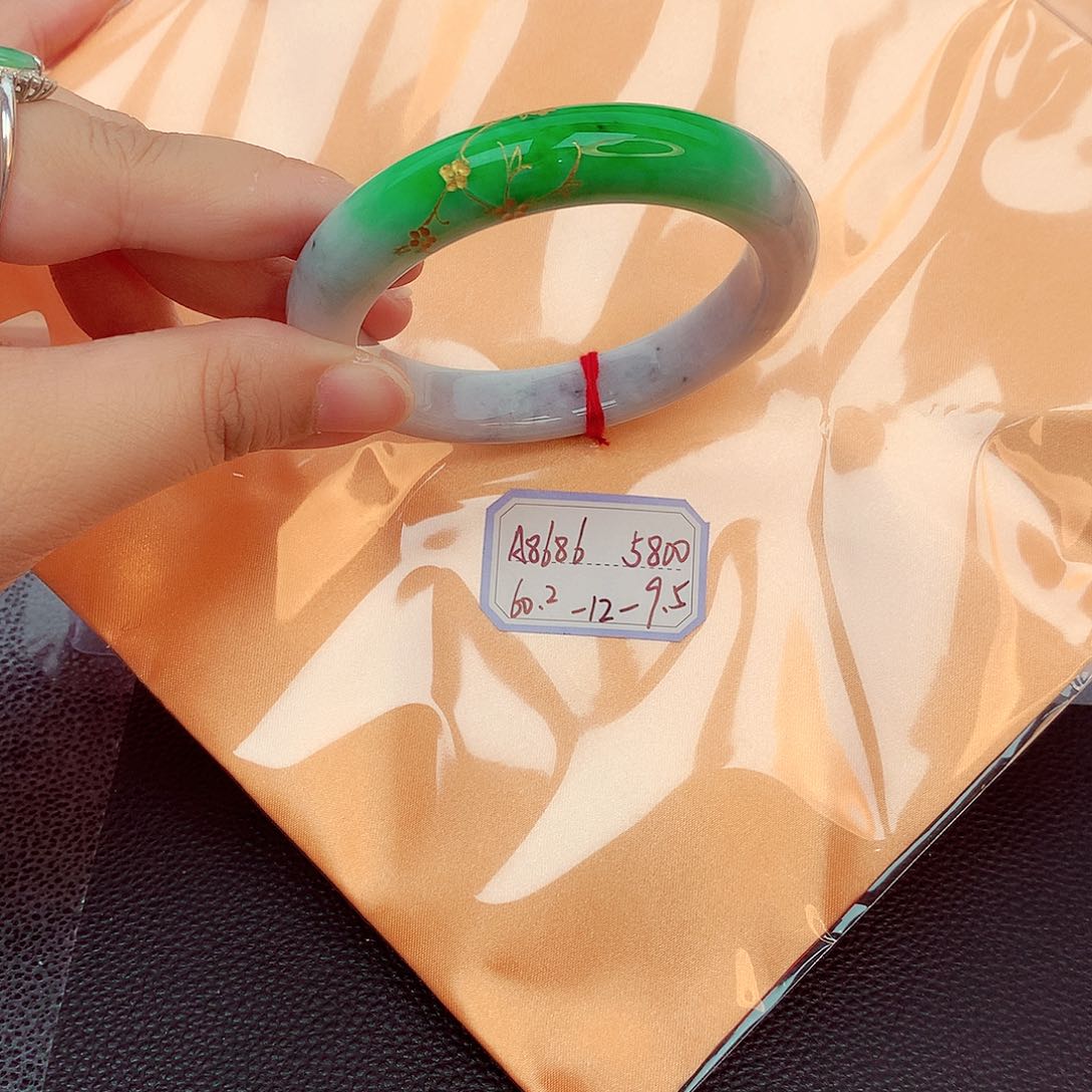 翡翠未镶嵌手镯缅甸翡翠