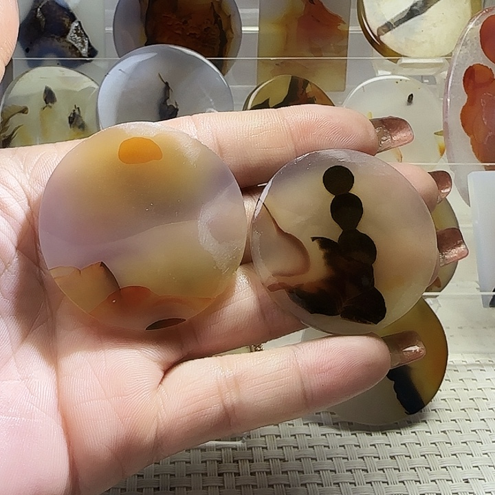 水***社玛瑙/玉髓未镶嵌珠宝奇石