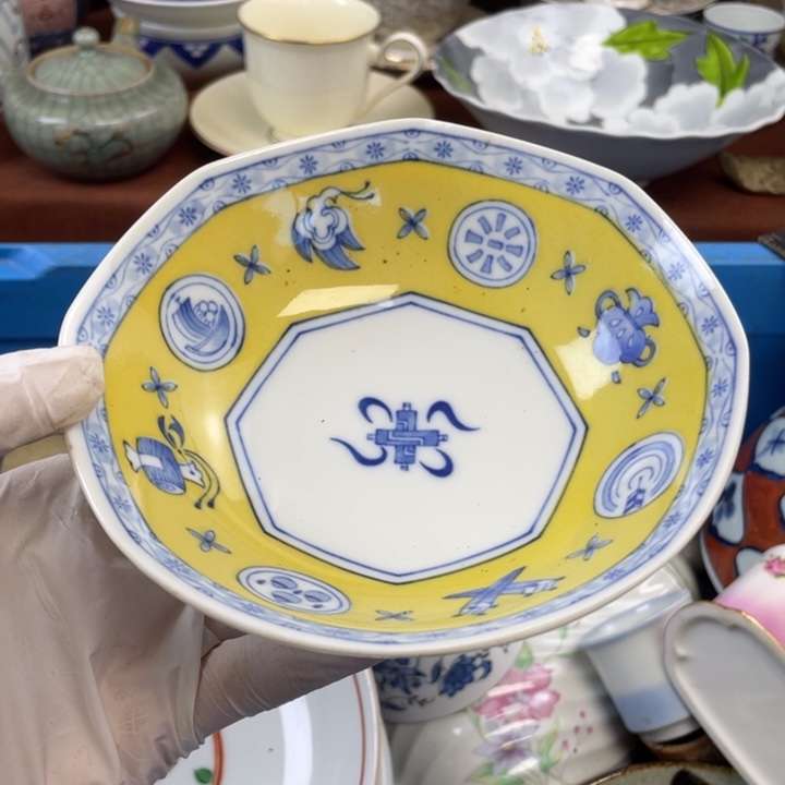 他家瓷器真美…开播了