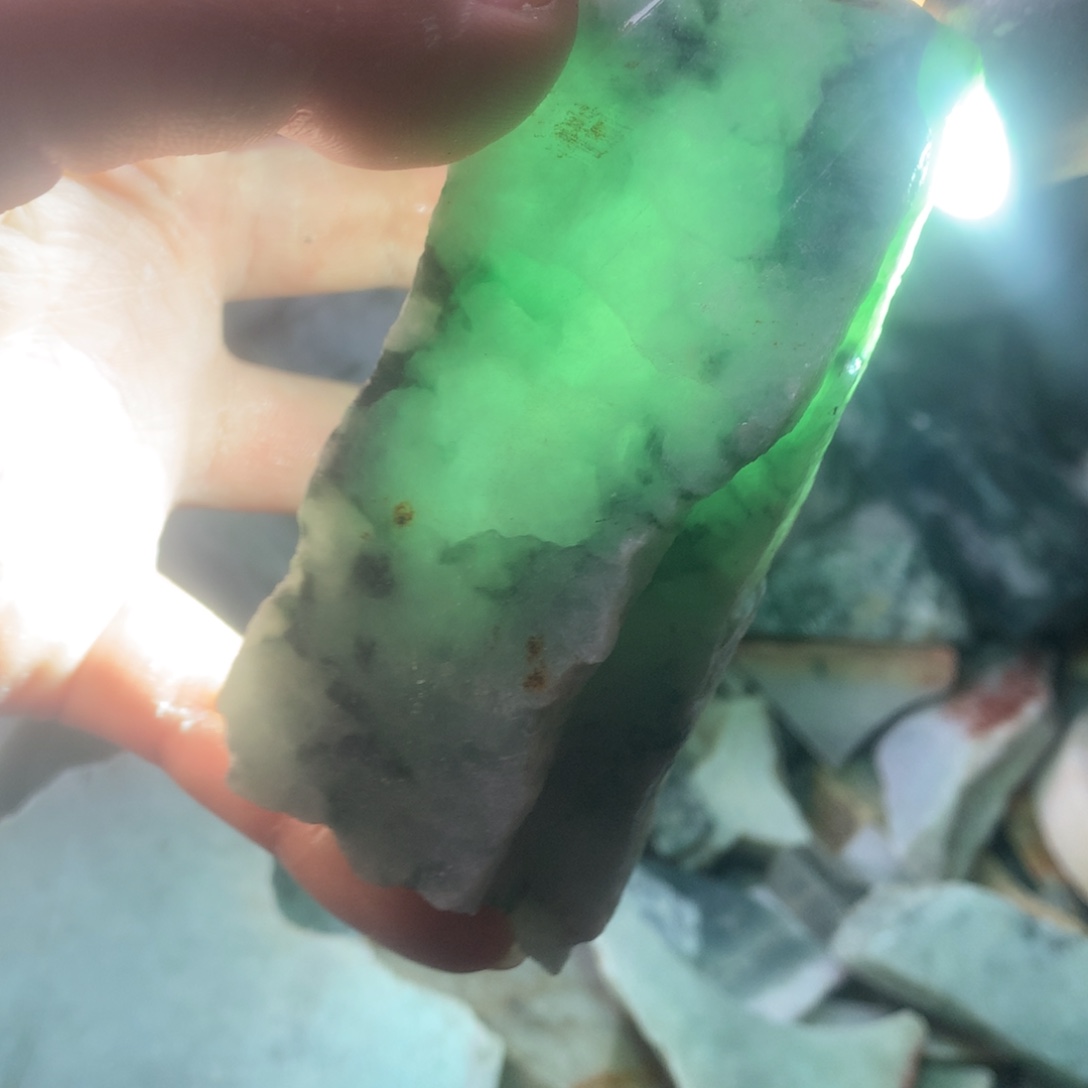 翡翠颈饰未镶嵌缅甸翡翠