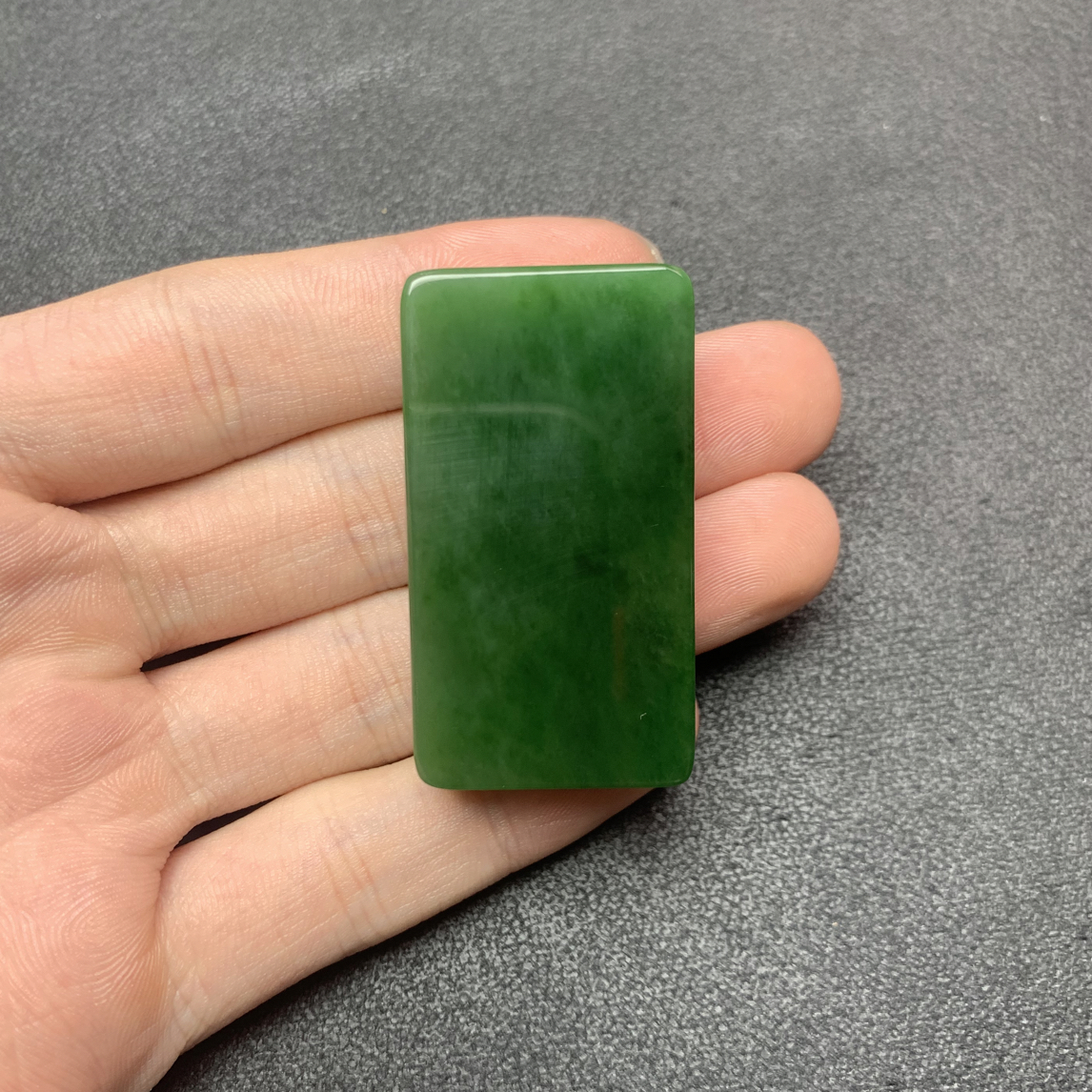 和田玉俄碧碧玉无事牌 43.9x24.2x10.5 CJ