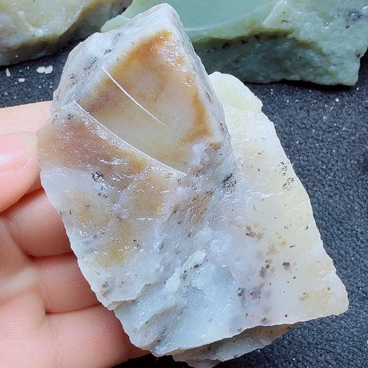 未镶嵌和田玉（糖玉）珠宝半成品
