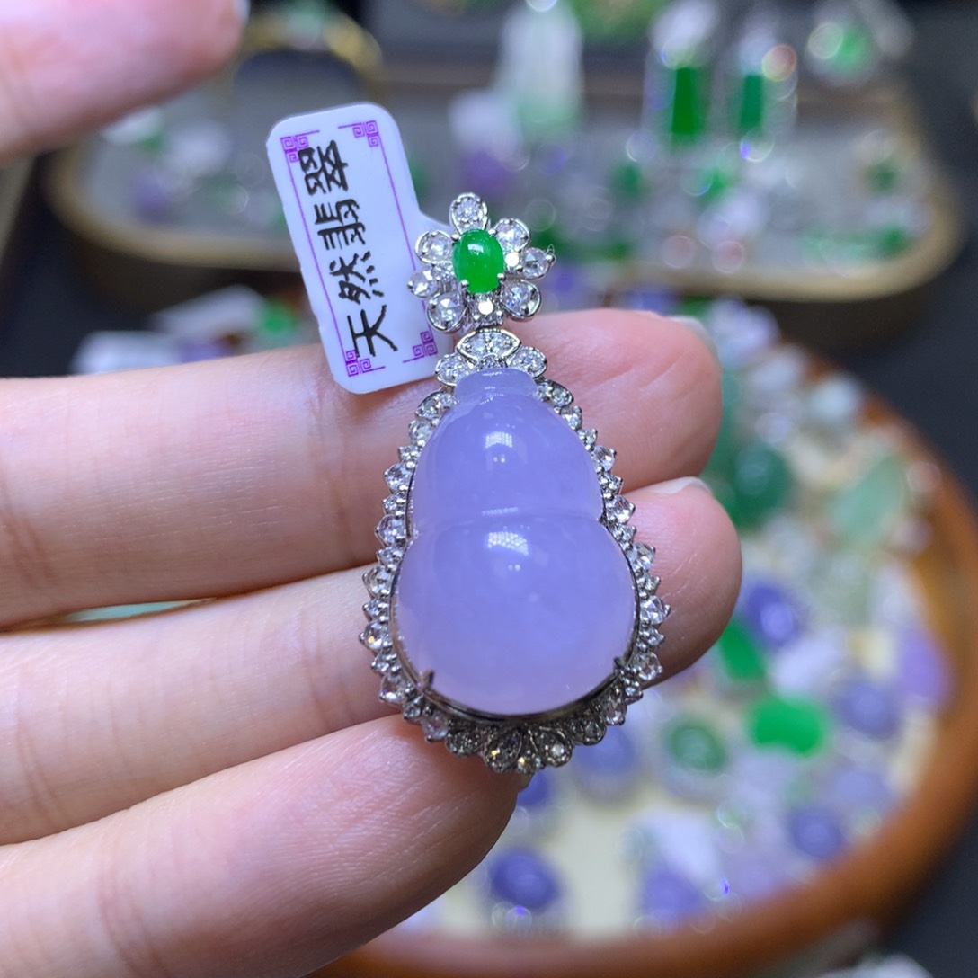 翡翠18K金镶嵌颈饰翡翠吊坠项链