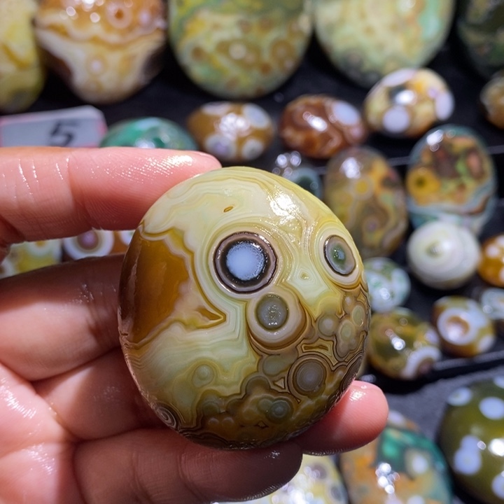 玛瑙/玉髓未镶嵌珠宝奇石87