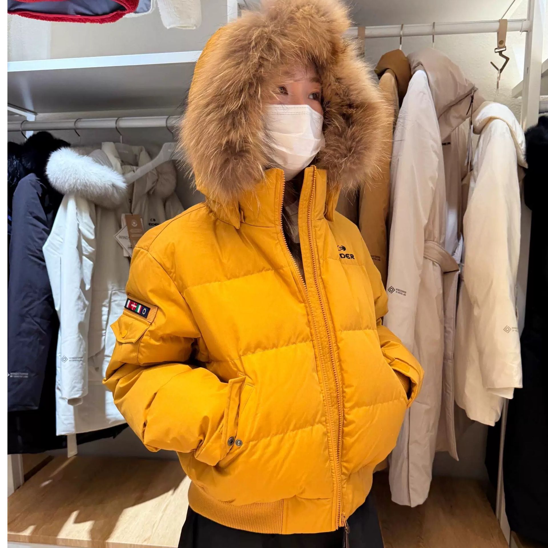 KSKM橘色羽绒棉服女2025秋冬季新款小众高级感短款加厚面包服外套