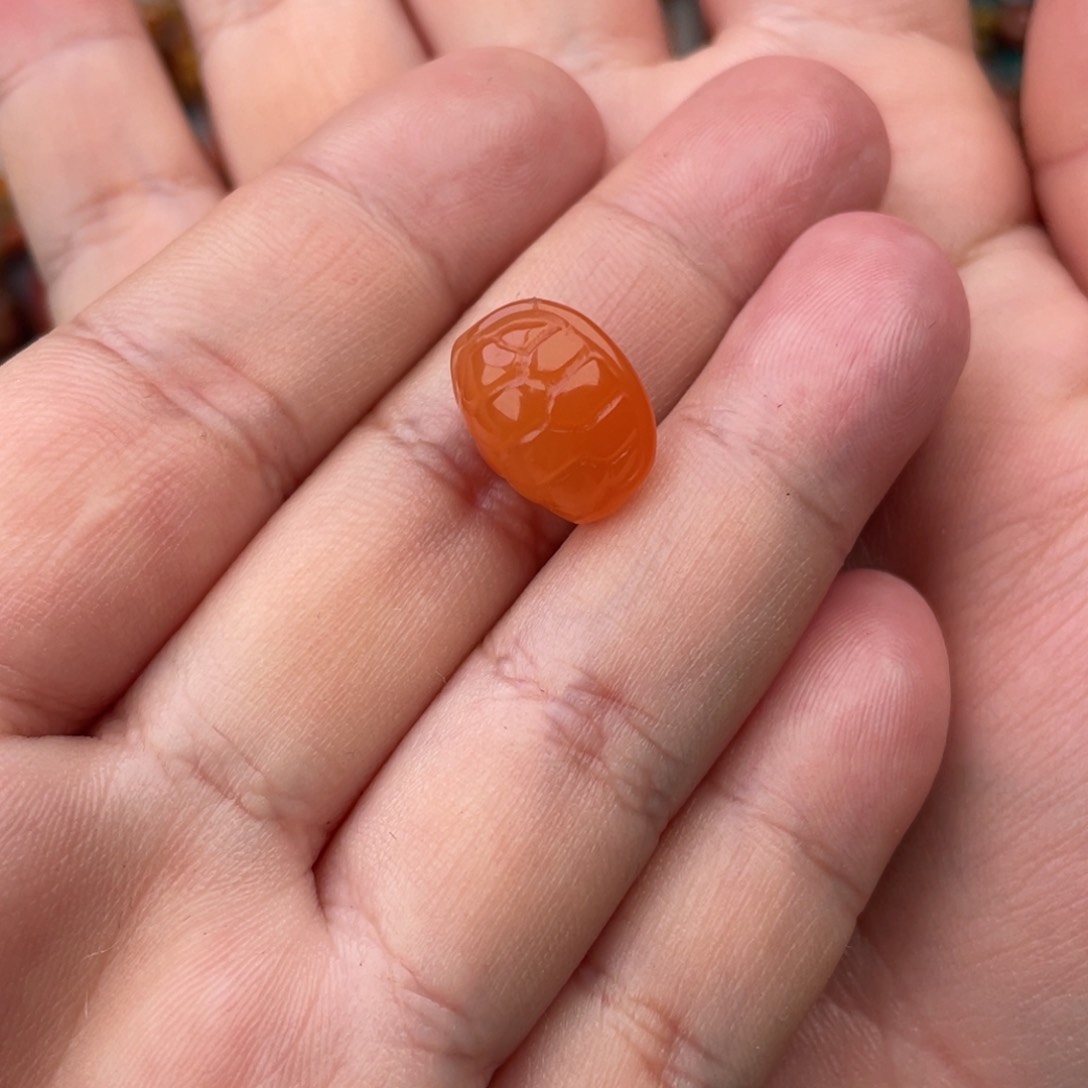 南红玛瑙富甲未镶嵌