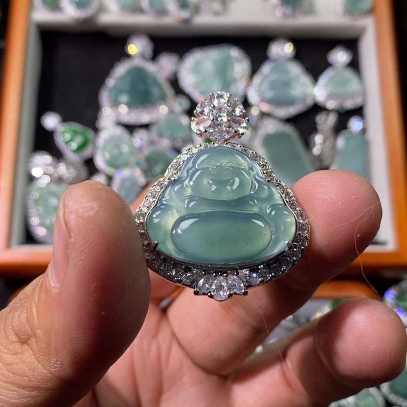 【闪购商品】翡翠颈饰未镶嵌天然