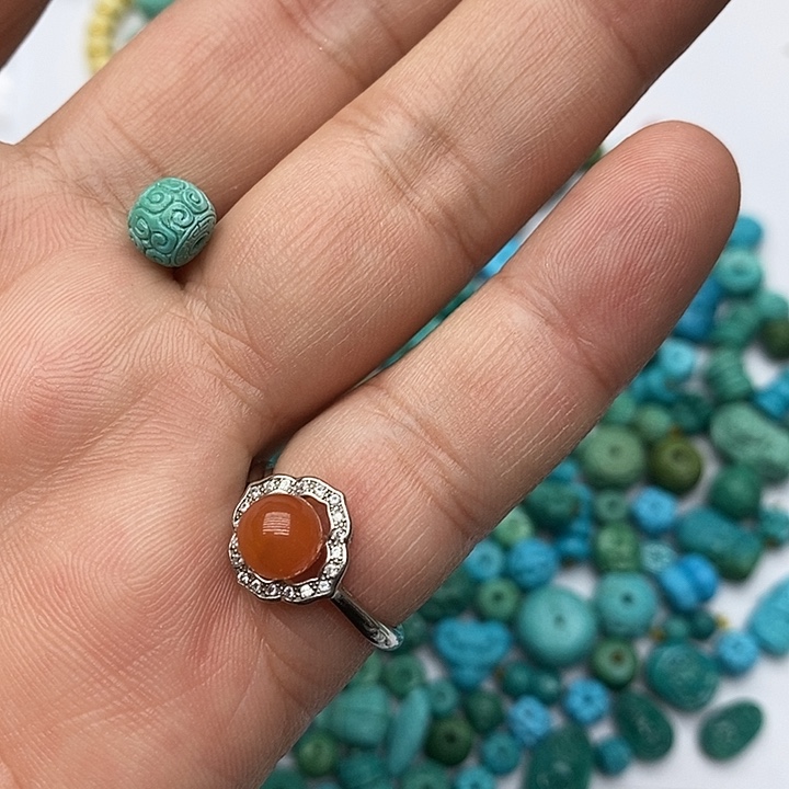 南红玛瑙未镶嵌珠宝奇石