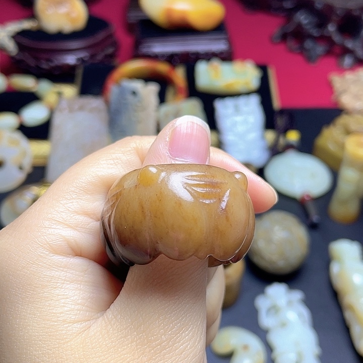 f***y和田玉未镶嵌颈饰