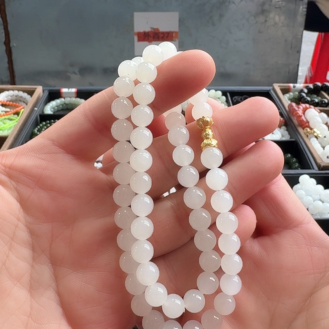 和田玉颈饰未镶嵌