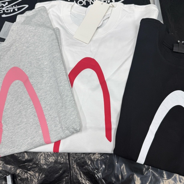 A西倒钩印花短袖T恤