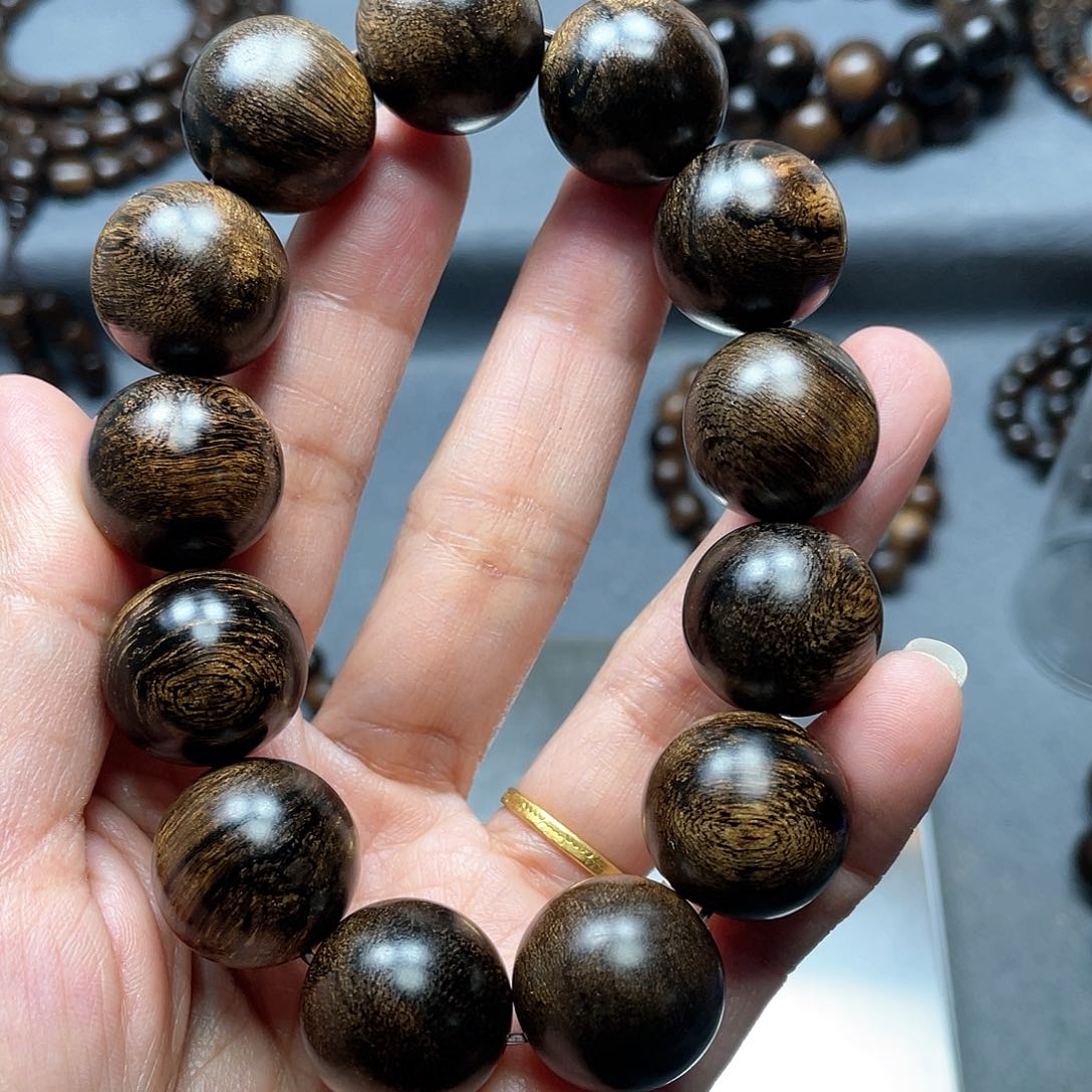 沉香手串心*光白棋瘤疤1.8