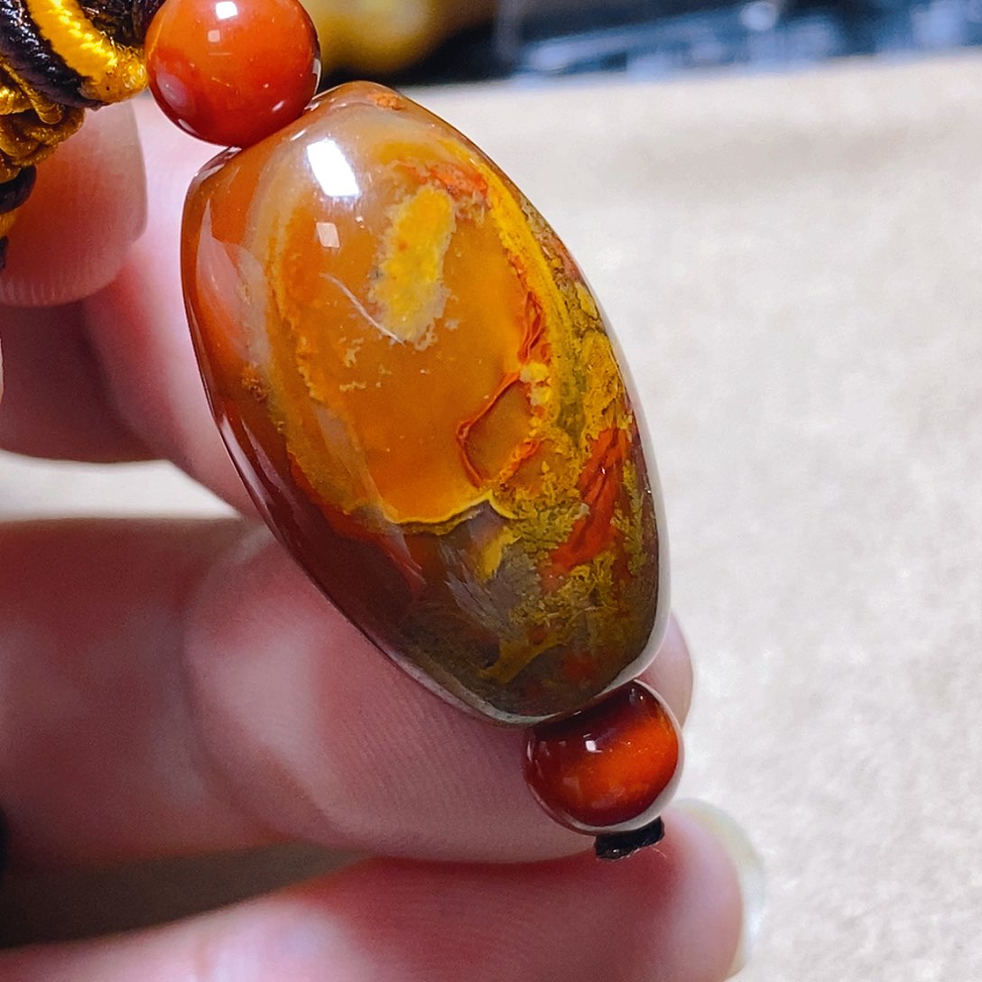 玛瑙/玉髓颈饰未镶嵌与**行