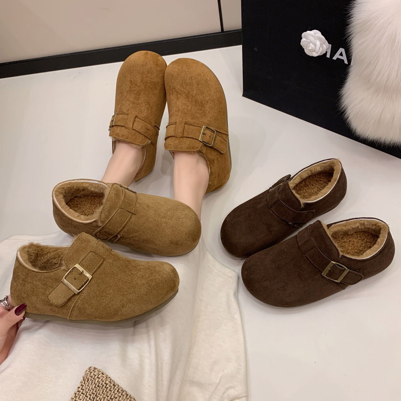 加绒全包勃肯鞋女2025冬款内增高保暖平底一脚蹬孕妇软底豆豆棉鞋