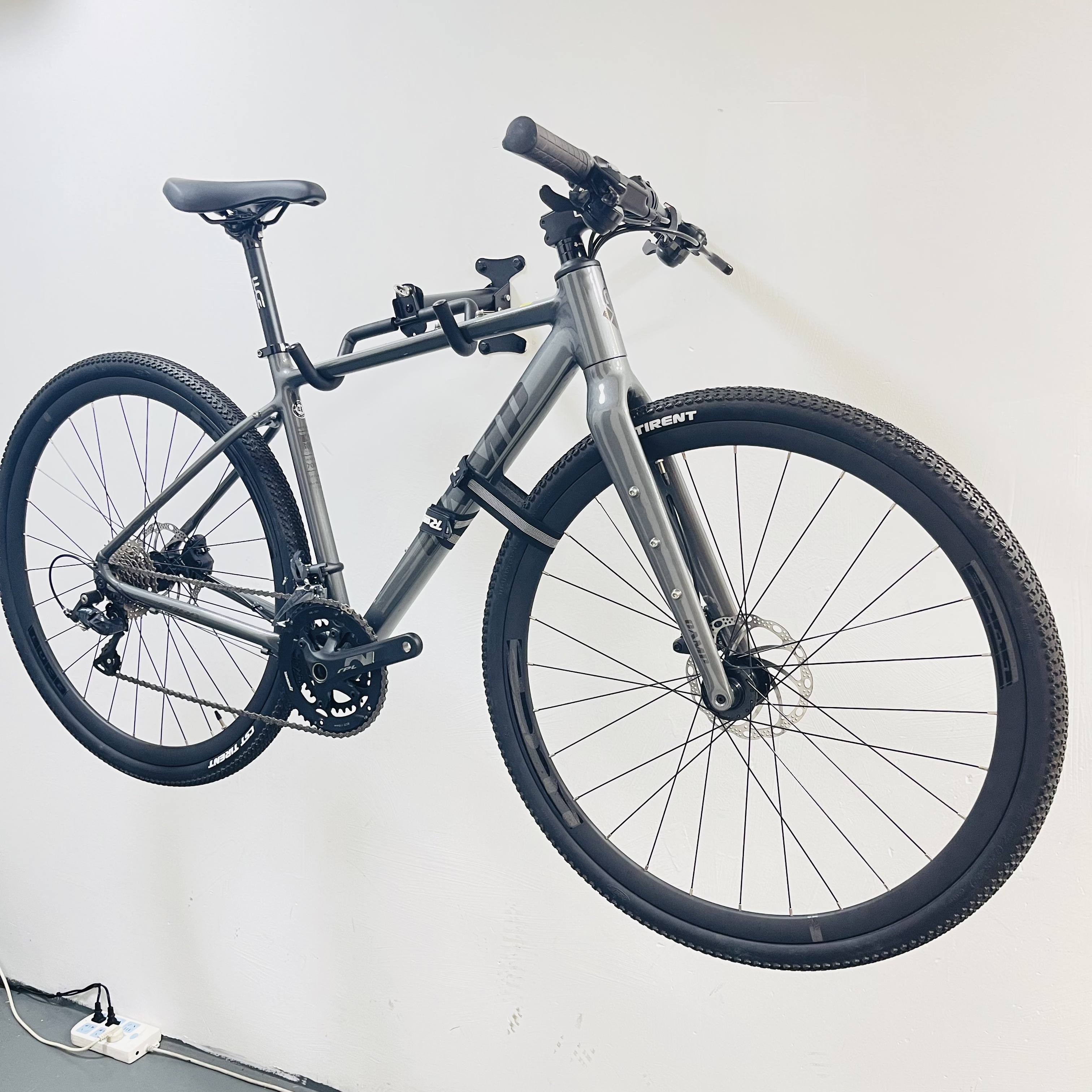 铝合金 平把公路自行车 尺码46码 配置油碟刹车 24款