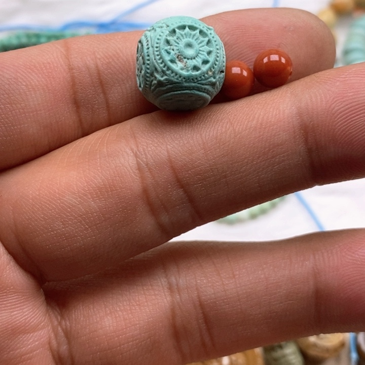 南红玛瑙未镶嵌珠宝半成品