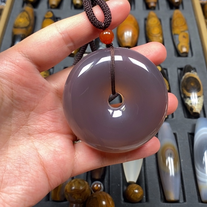 玛瑙/玉髓颈饰未镶嵌