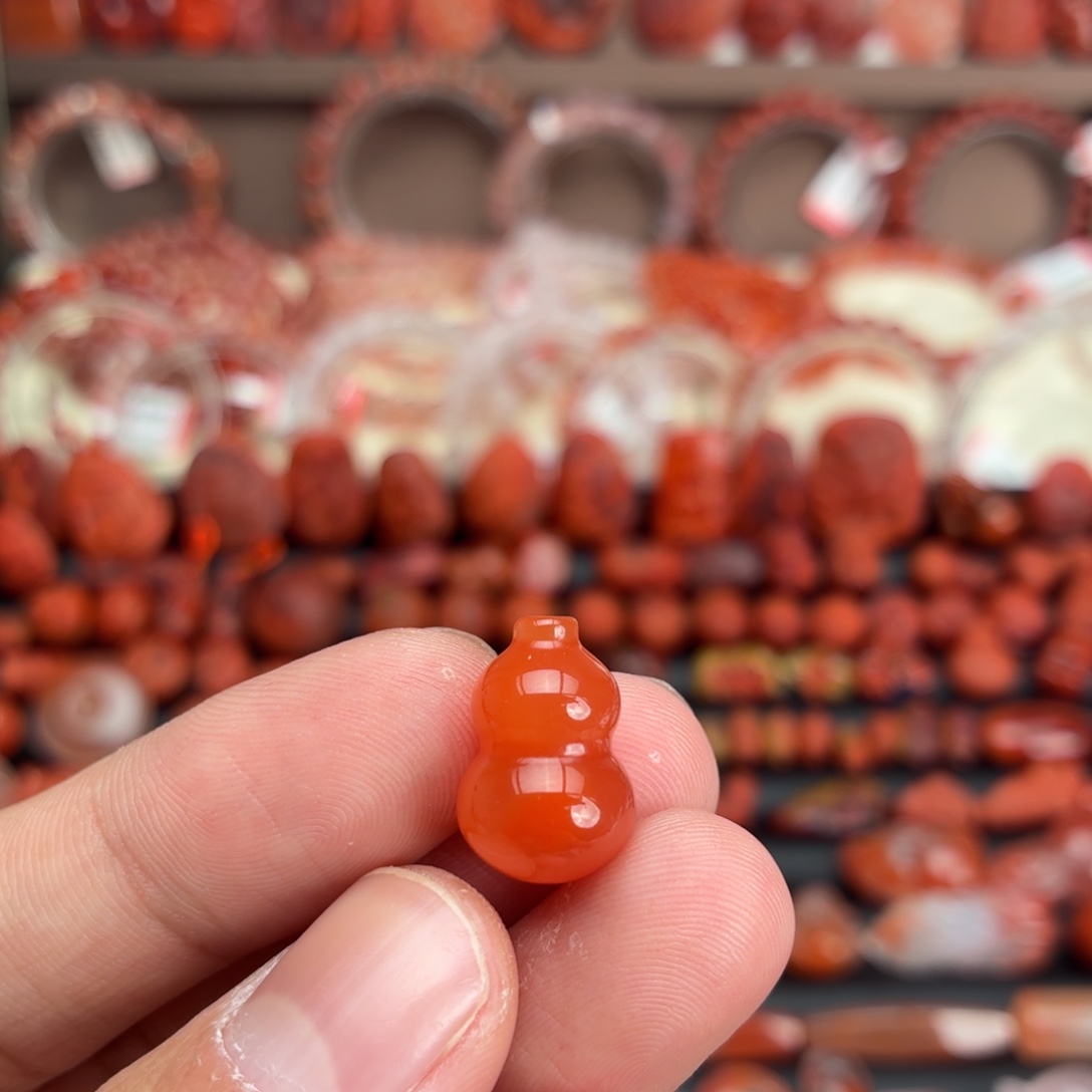 南红玛瑙未镶嵌颈饰胖葫芦