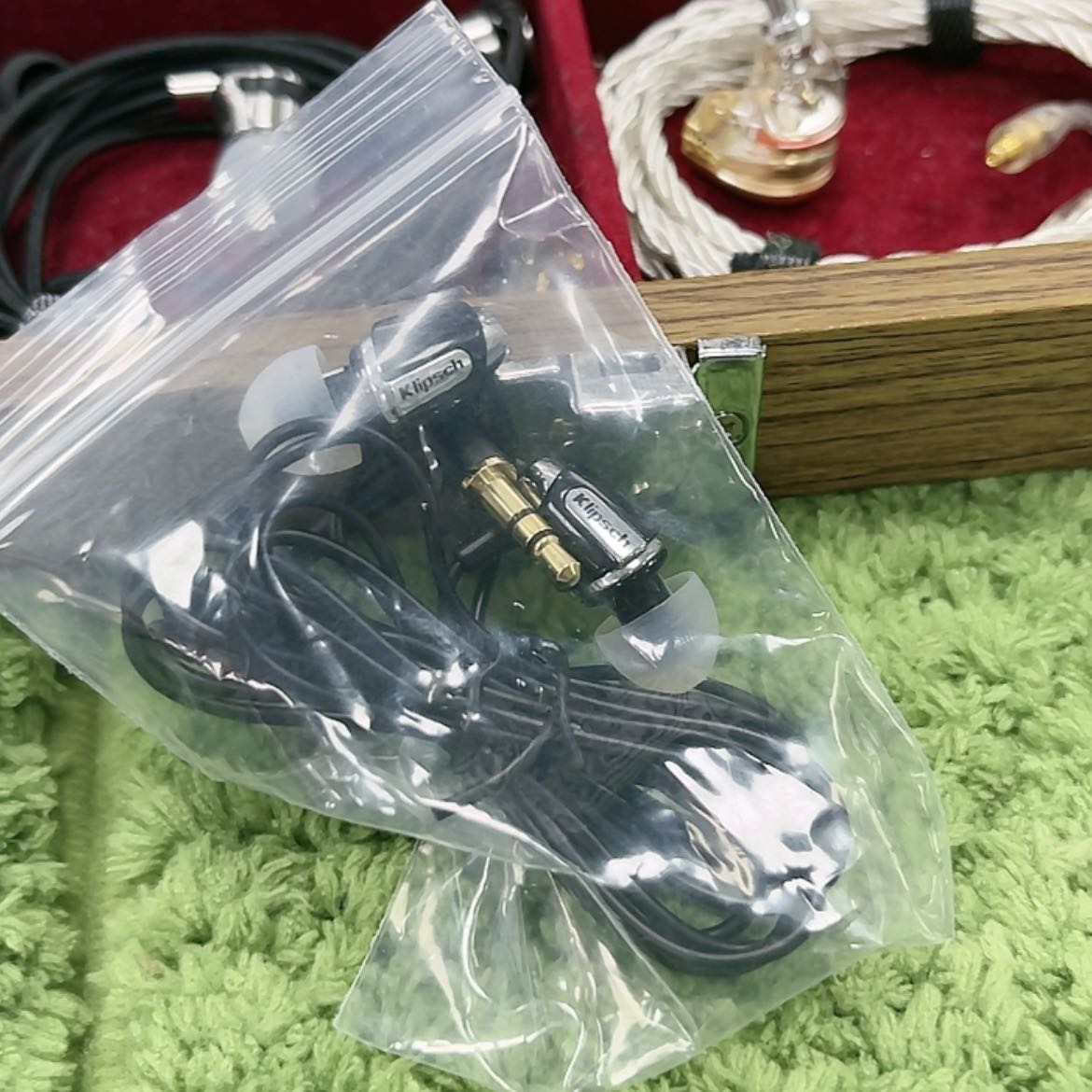 【闪购商品】95新和*玉s4无麦
