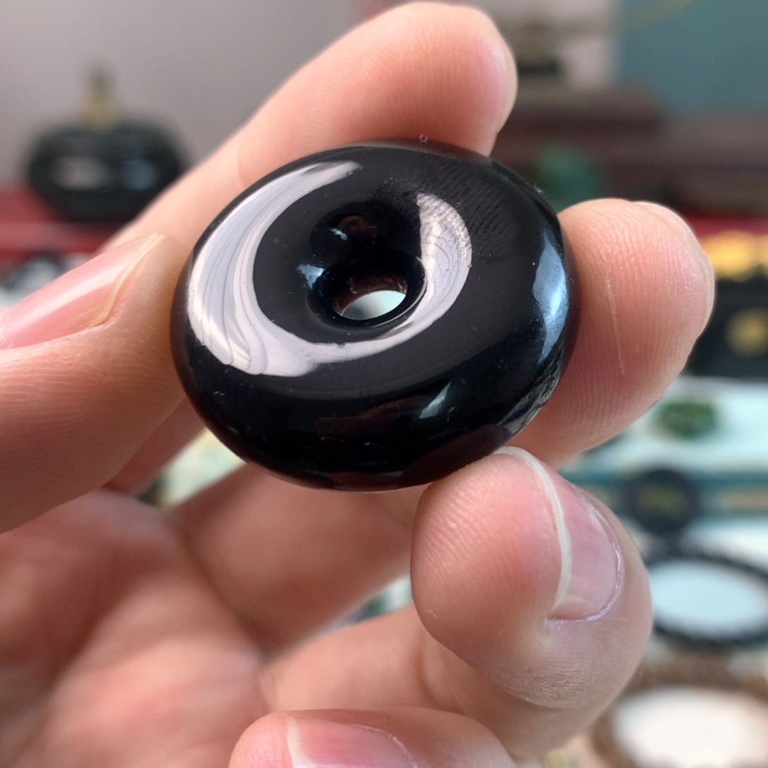 和田玉黑青平安扣未镶嵌