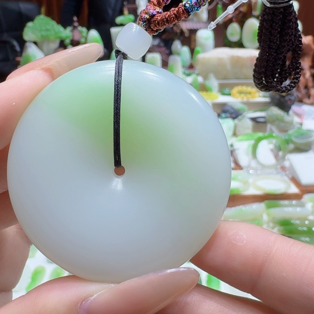 和田玉白底翠平安扣未镶嵌