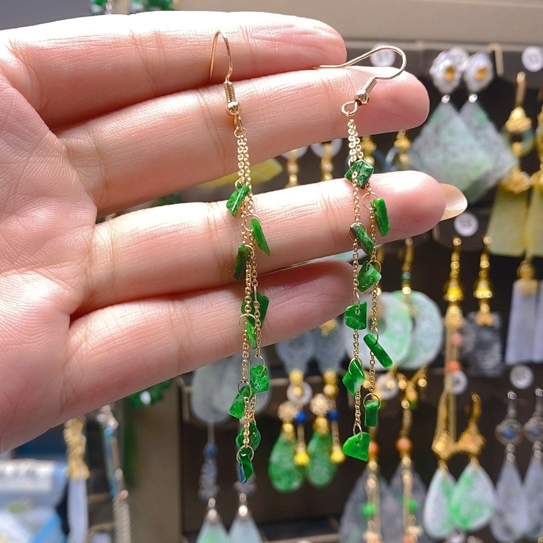 未镶嵌翡翠耳饰翡翠