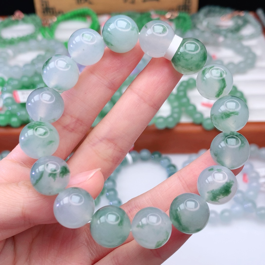 翡翠手链未镶嵌桂*酒翡翠