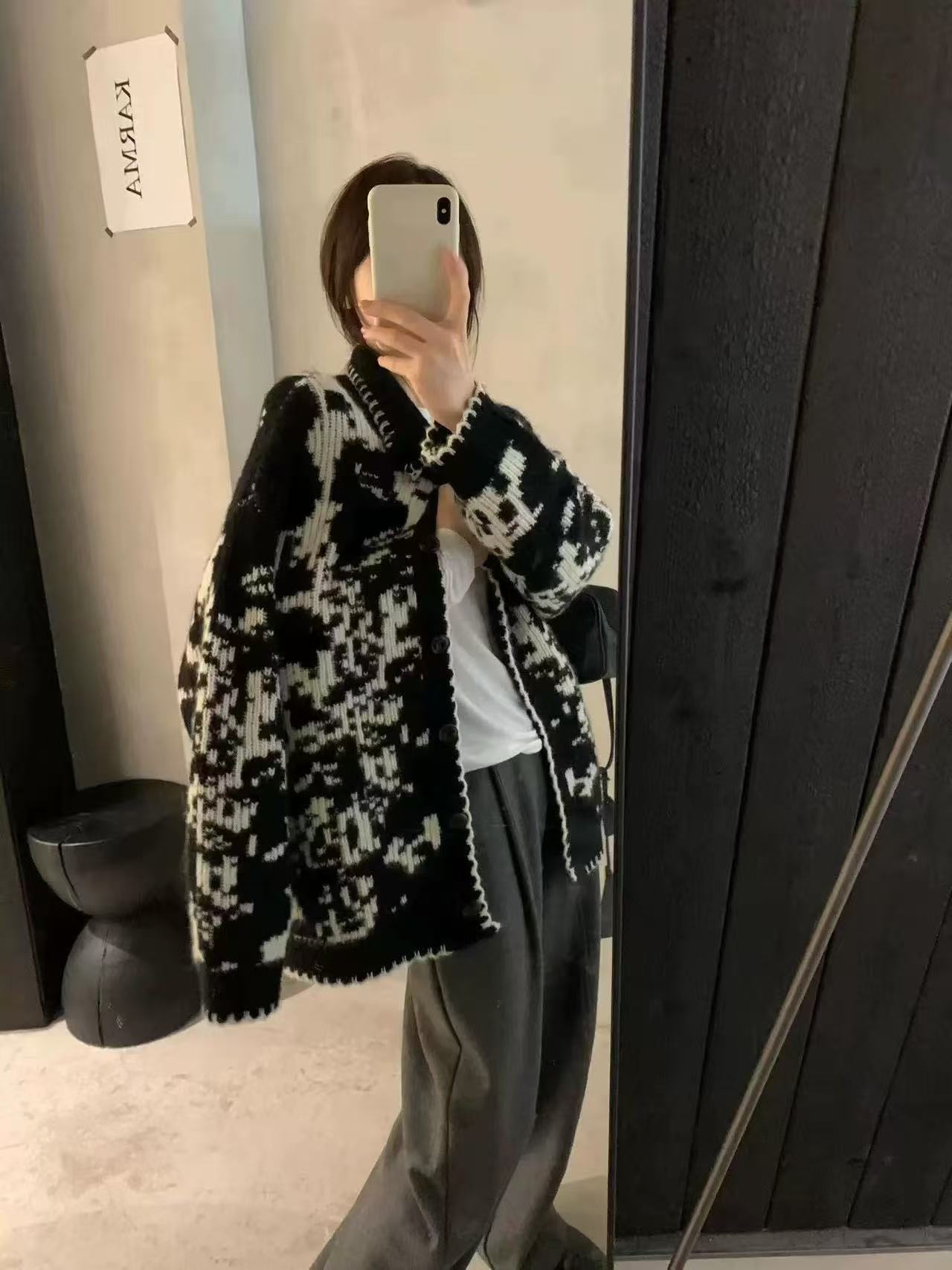 2025韩系黑白撞色提花慵懒风复古立领宽松针织毛衣开衫外套女秋冬