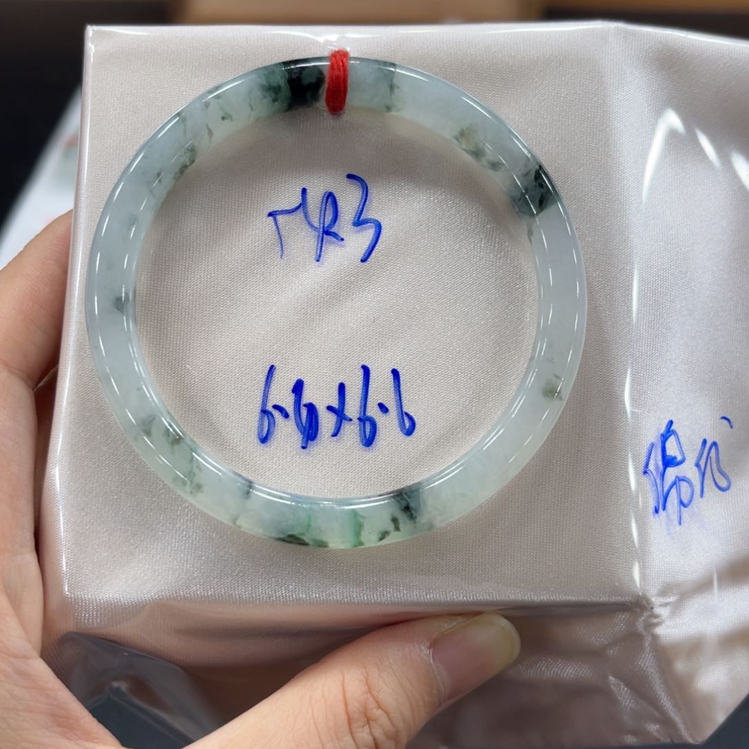 未镶嵌手镯翡翠翡翠