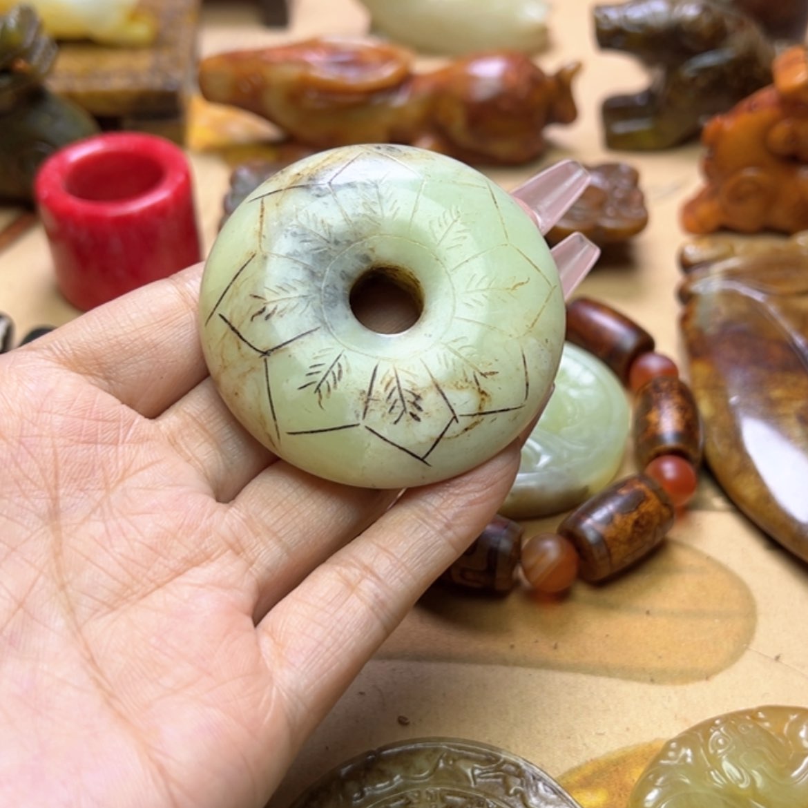 【闪购商品】蛇纹石玉颈饰未镶嵌