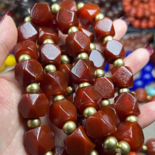 玛瑙/玉髓颈饰未镶嵌