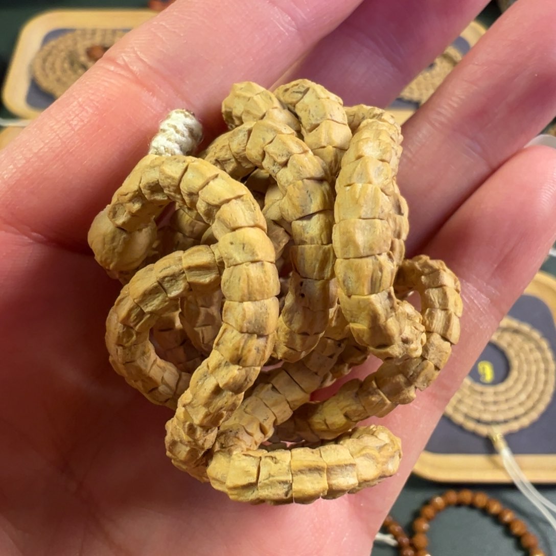 【闪购商品】吊坠柏香籽/百香籽热振多棱顺小肠6号