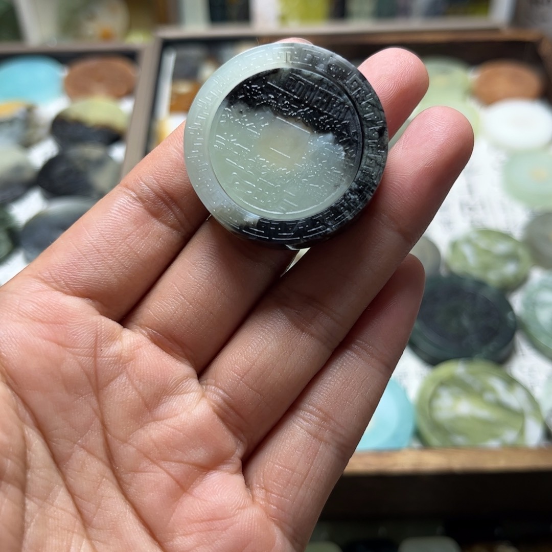 合金蛇纹石玉颈饰